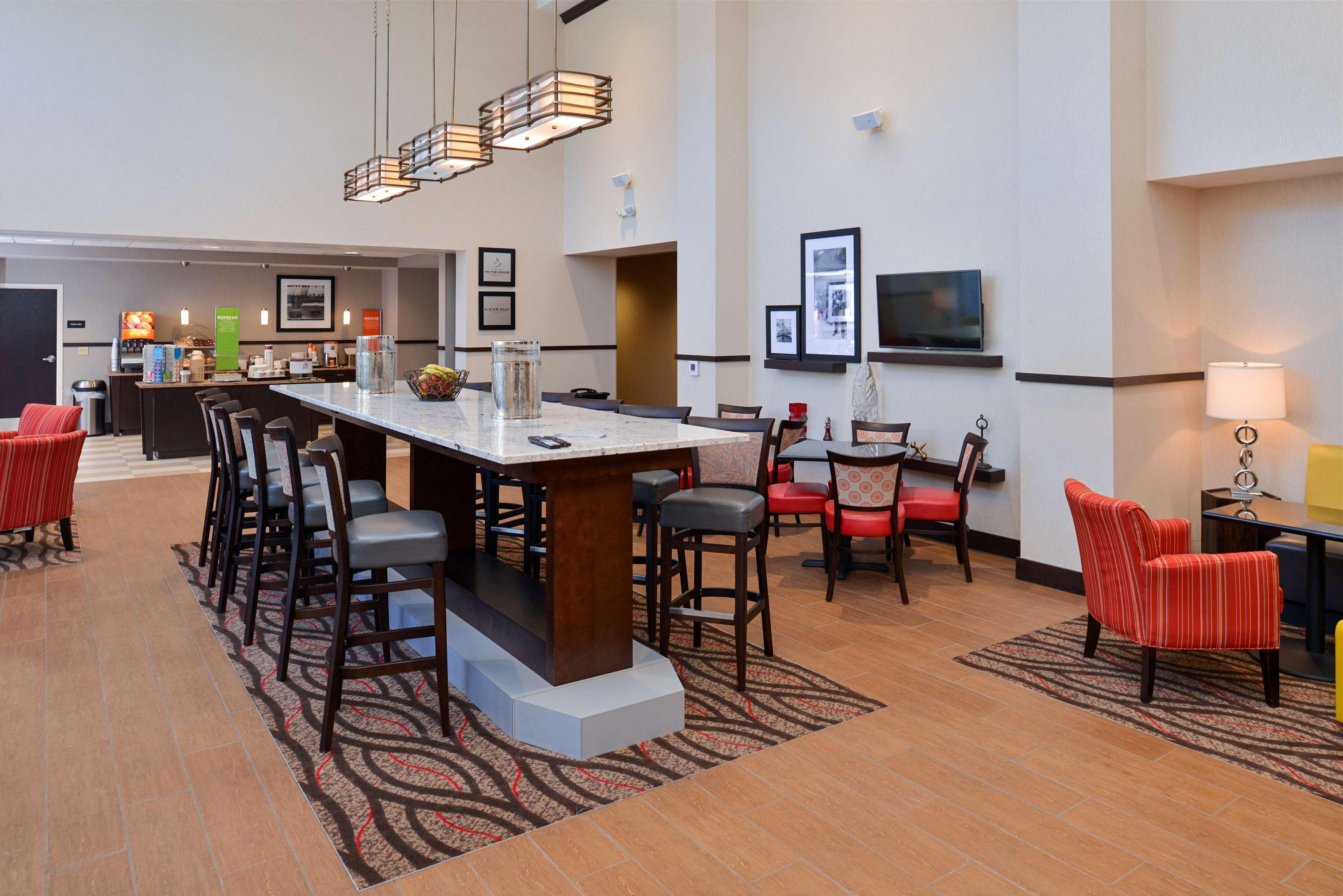 Hampton Inn & Suites California University-Pittsburgh Coal Center Εξωτερικό φωτογραφία