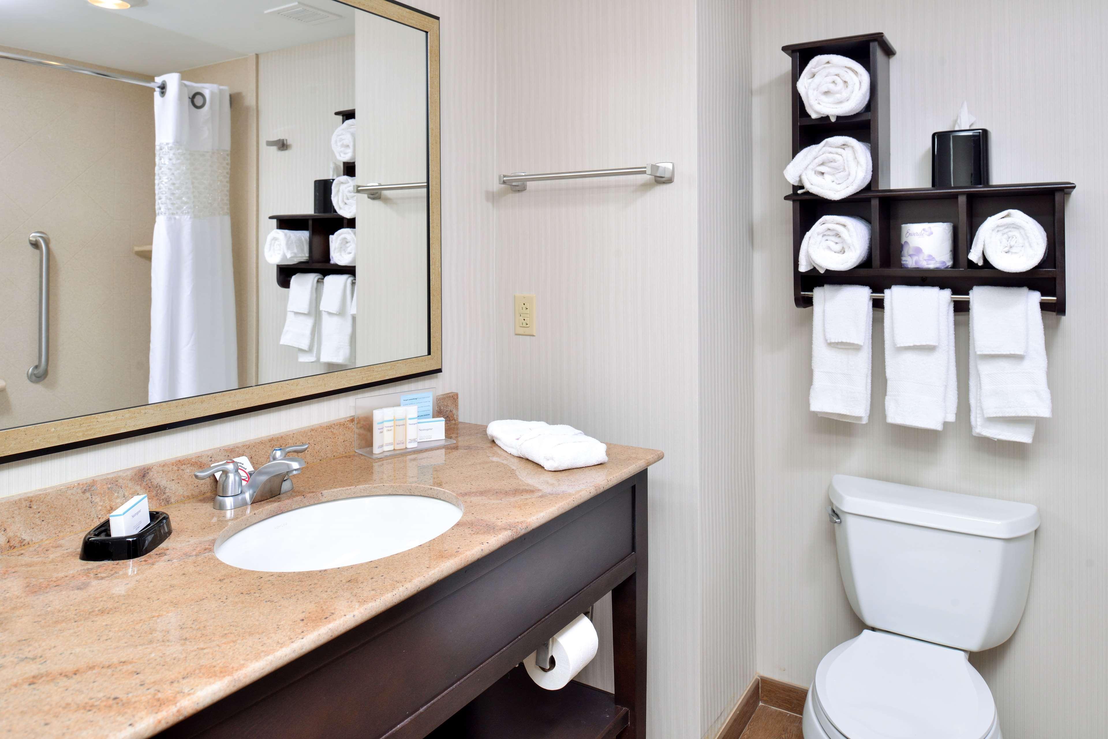 Hampton Inn & Suites California University-Pittsburgh Coal Center Εξωτερικό φωτογραφία