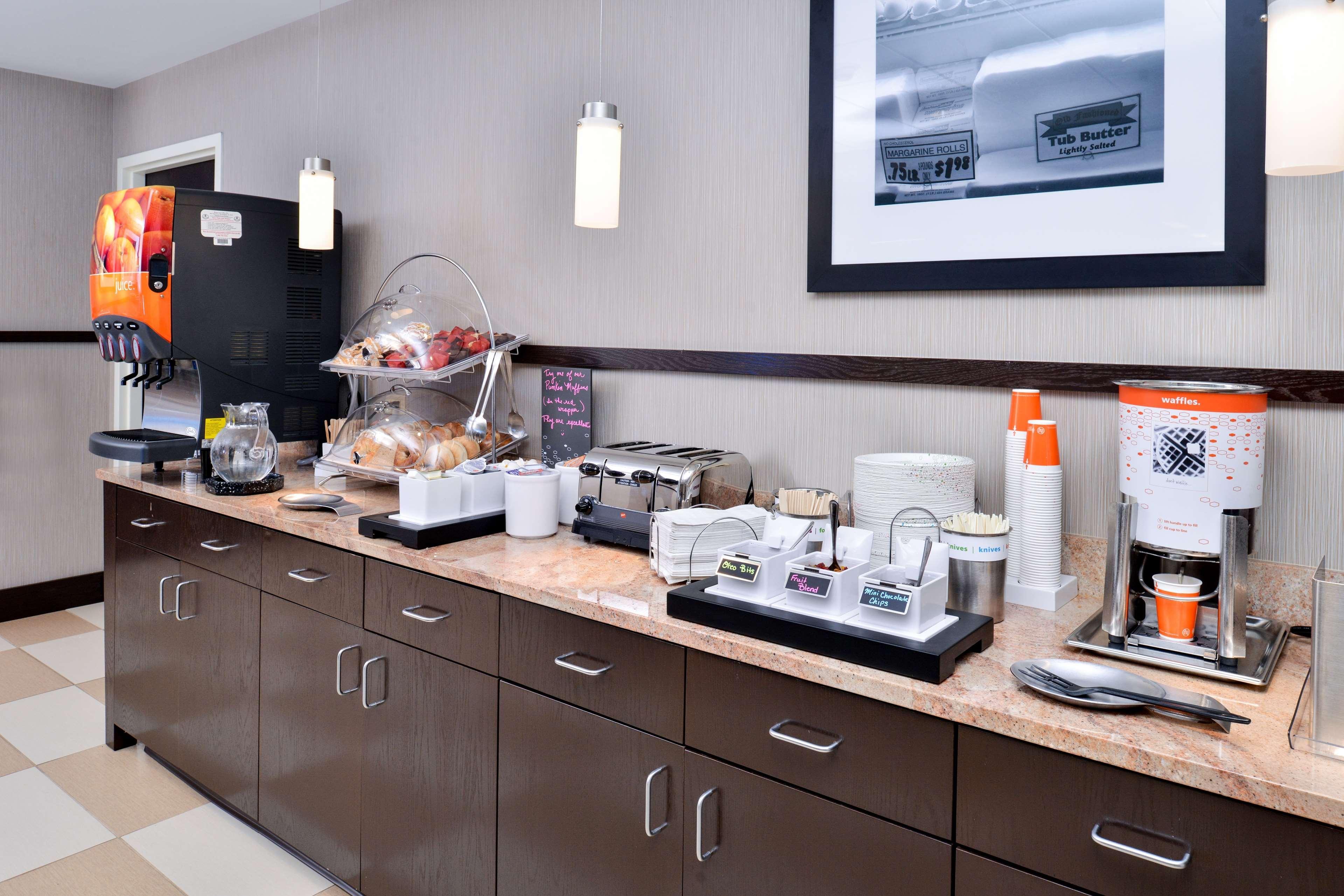 Hampton Inn & Suites California University-Pittsburgh Coal Center Εξωτερικό φωτογραφία