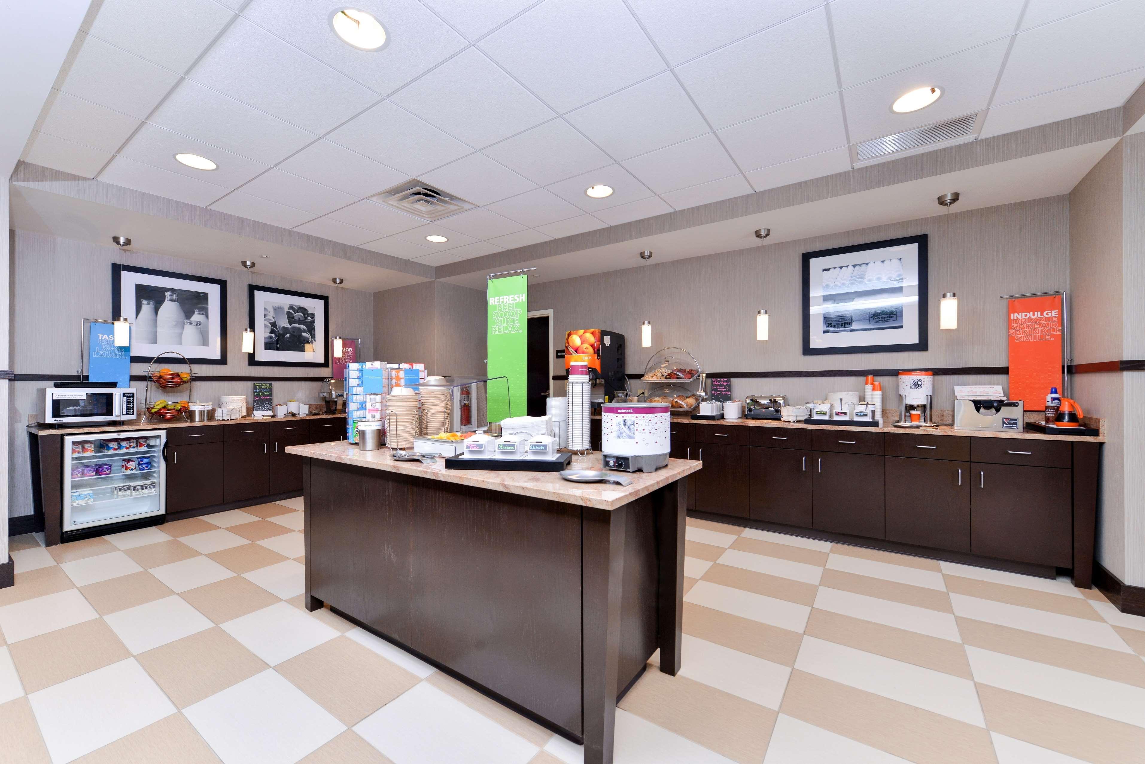 Hampton Inn & Suites California University-Pittsburgh Coal Center Εξωτερικό φωτογραφία