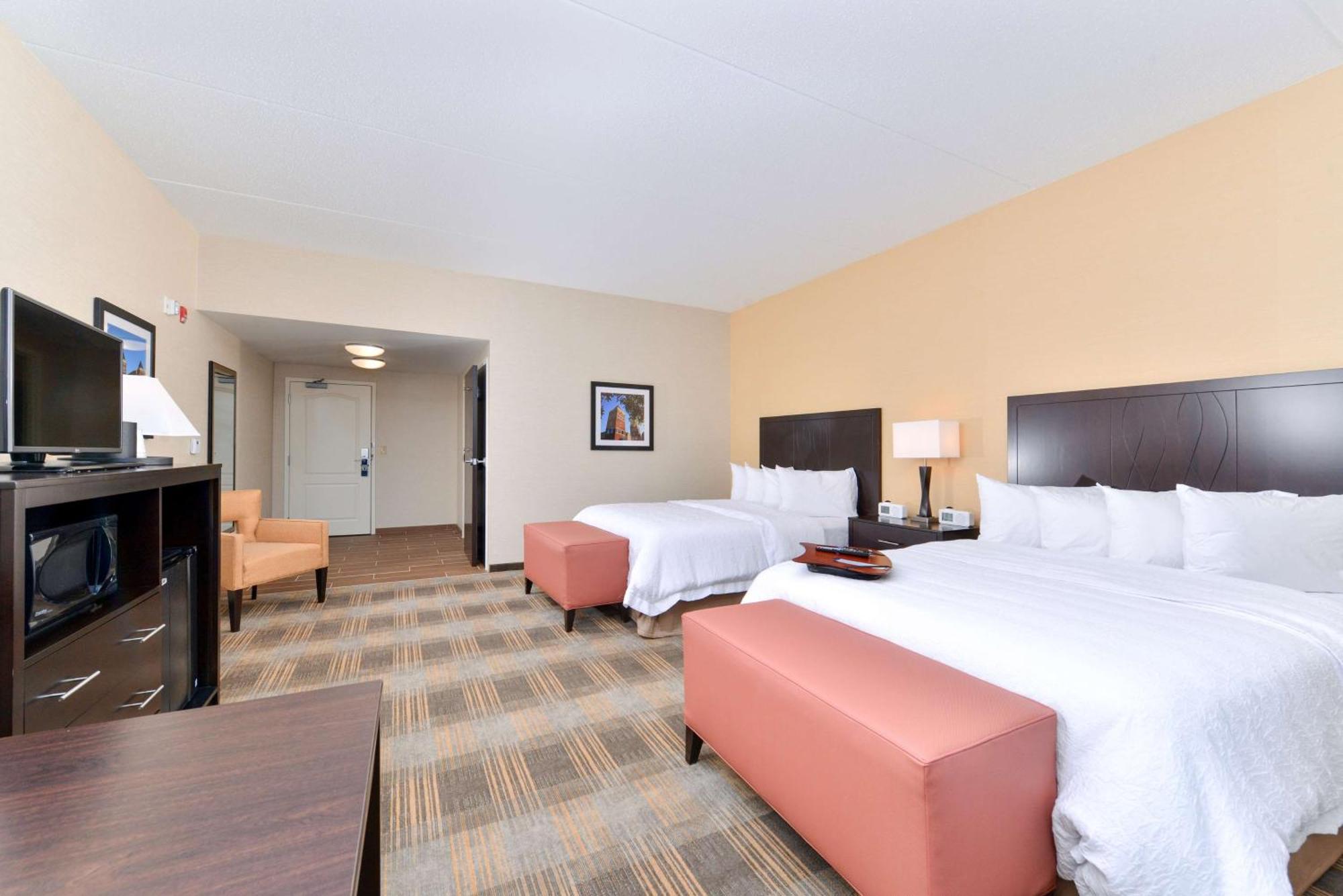 Hampton Inn & Suites California University-Pittsburgh Coal Center Εξωτερικό φωτογραφία