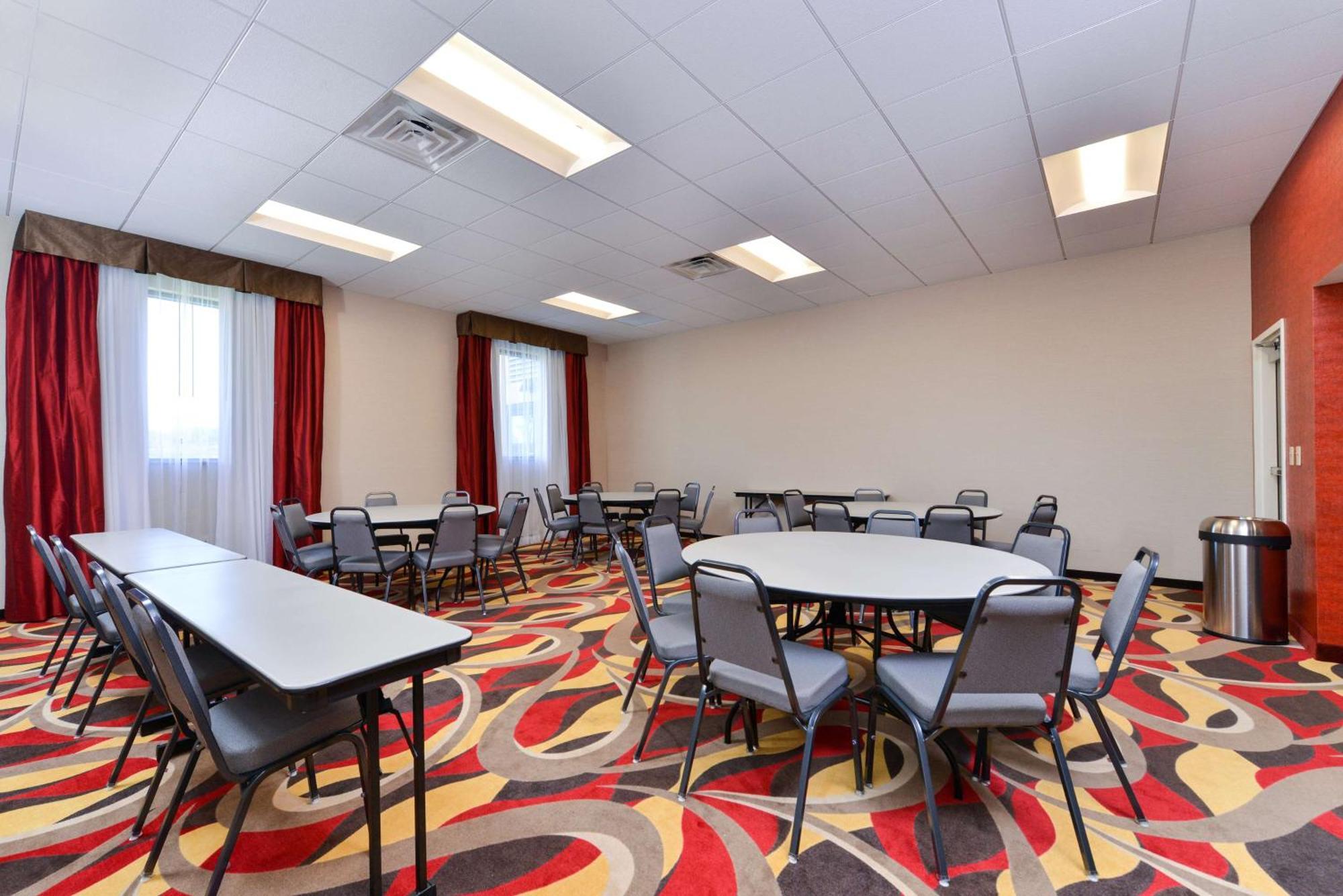 Hampton Inn & Suites California University-Pittsburgh Coal Center Εξωτερικό φωτογραφία
